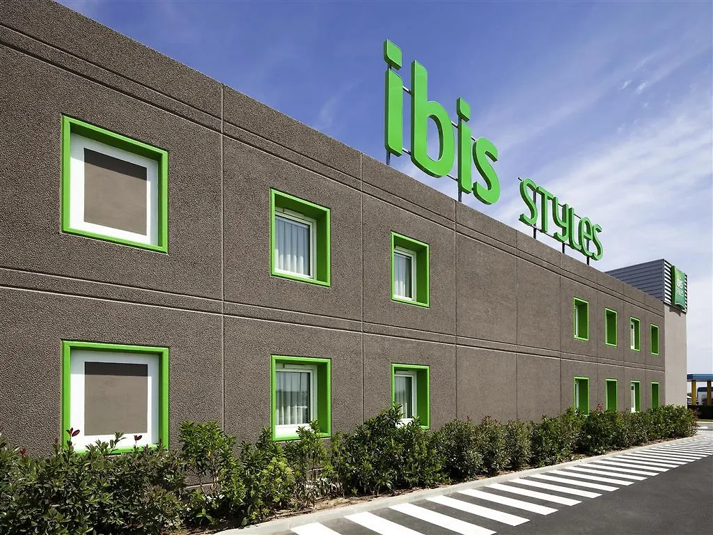 Hotel Ibis Styles Lleida Torrefarrera